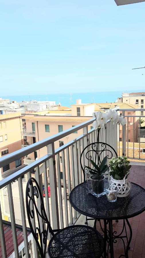 Dimora Brezza Di Mare Apartment Termoli Bagian luar foto