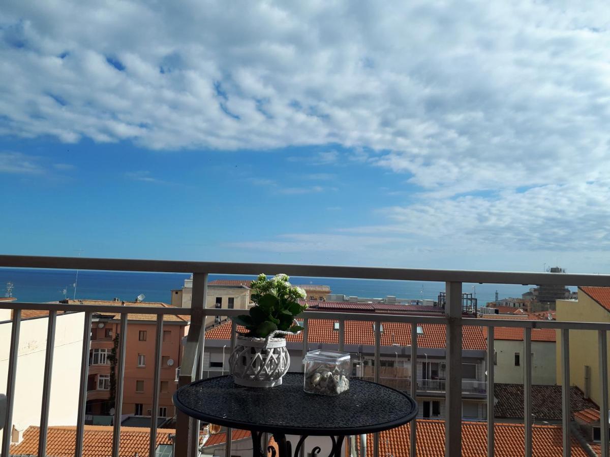 Dimora Brezza Di Mare Apartment Termoli Bagian luar foto