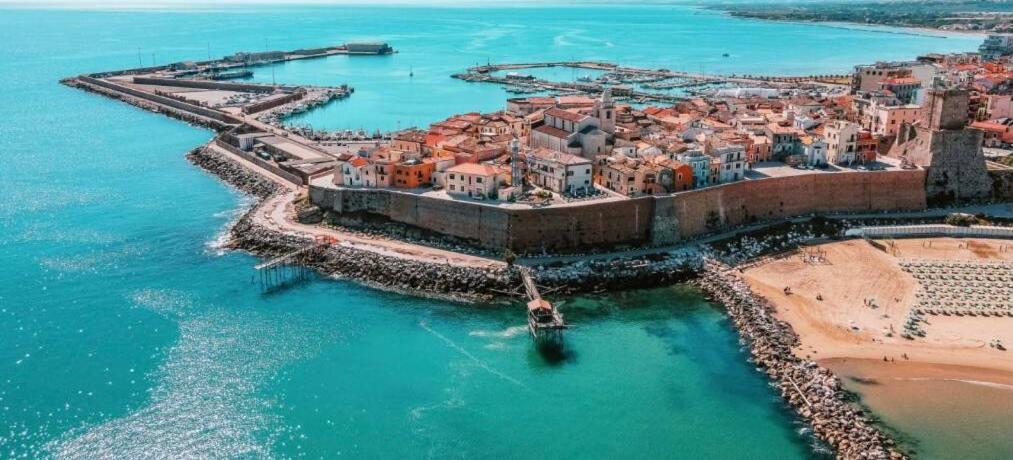 Dimora Brezza Di Mare Apartment Termoli Bagian luar foto